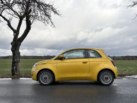 test-2026-fiat-500-hybrid-34