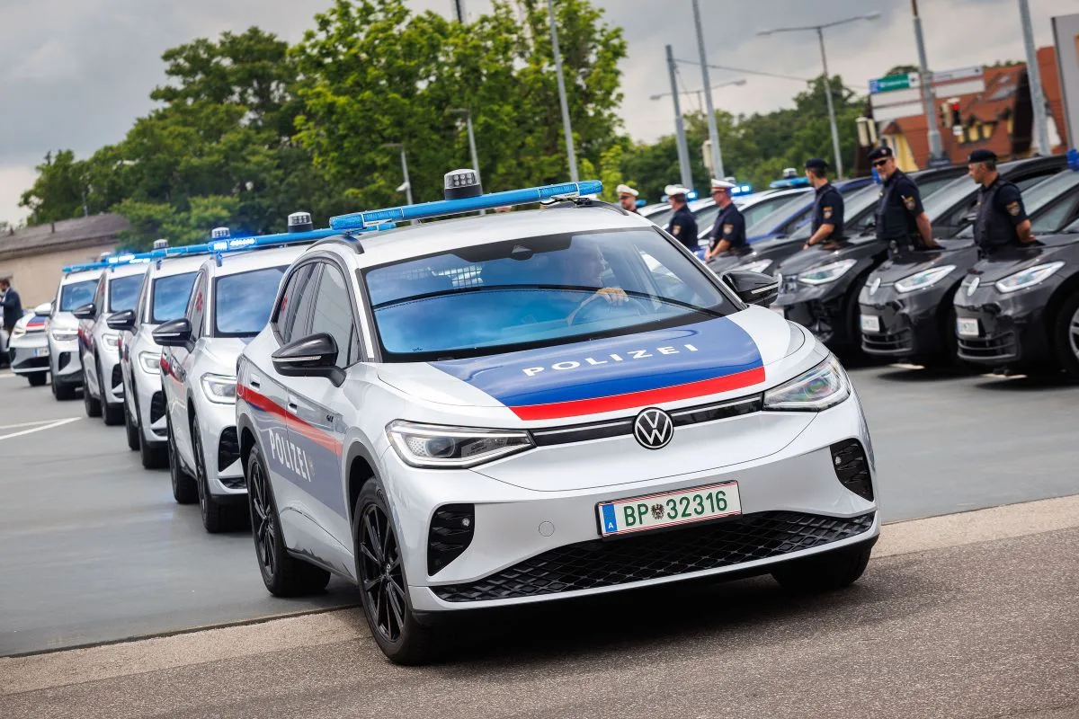 volkswagen_id4-elektromobil_polizei-policie_rakousko