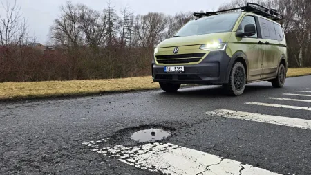 vymol-vytluk-nerovnost-silnice