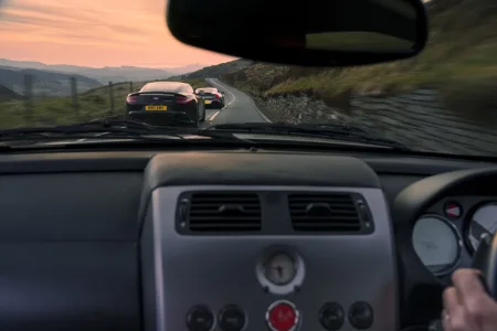 2026-25-let-aston-martin-vanquish-7