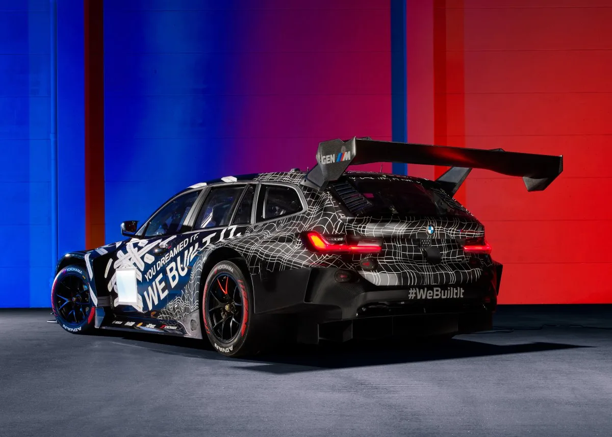 2026-bmw-m3-touring-24h-zavodni-kombik-5