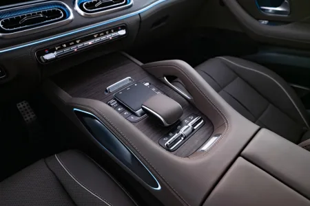 2026-mercedes-benz-gls-facelift-15