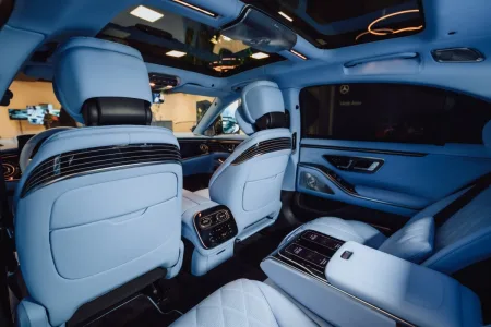 2026-mercedes-benz-tridy-s-facelift-v-praze-21