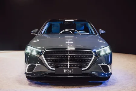 2026-mercedes-benz-tridy-s-facelift-v-praze-6