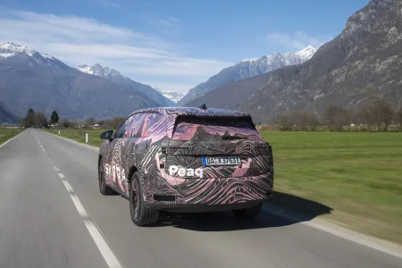 2026-teaser-skoda-peaq-elektromobil-8