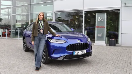 amalie-svabikova-honda-zr-v-ehev-1