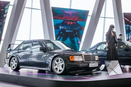 mercedes-benz-190-e-2-5-16-evolution-ii-2