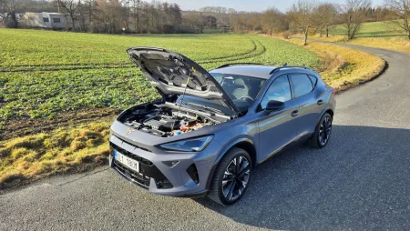 test-2026-cupra-formentor-e-hybrid-272-k-24