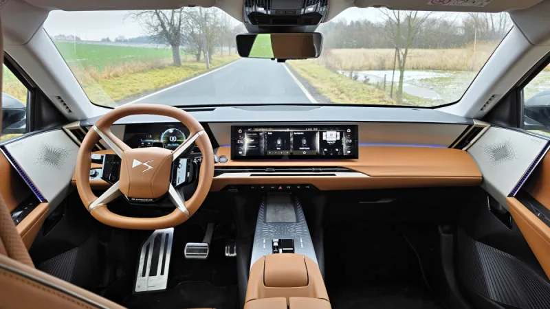 test-2026-ds-n8-long-range-elektromobil-18