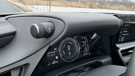 test-2026-lexus-es-300h-16