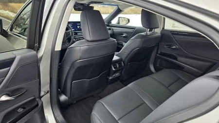 test-2026-lexus-es-300h-24