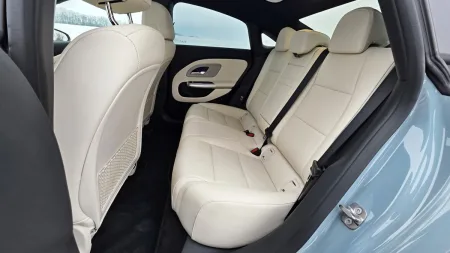 test-2026-mercedes-benz-cla-250-eq-elektromobil-29