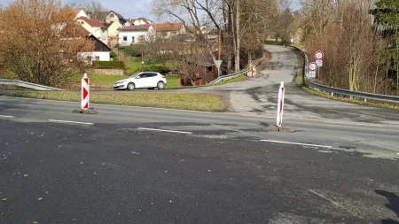 silnice-krizovatka-soutice