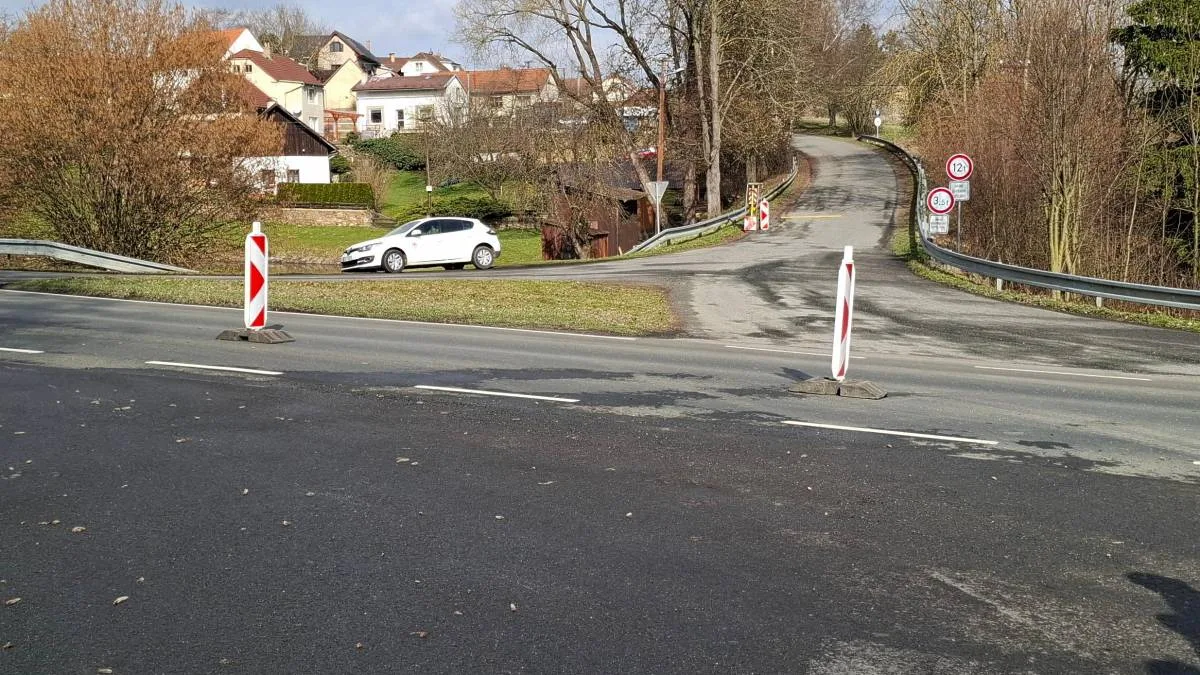 silnice-krizovatka-soutice