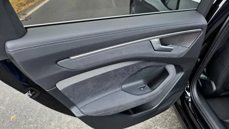 test-2026-audi-a6-e-hybrid-plug-in-hybrid-26