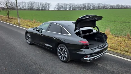 test-2026-audi-a6-e-hybrid-plug-in-hybrid-29