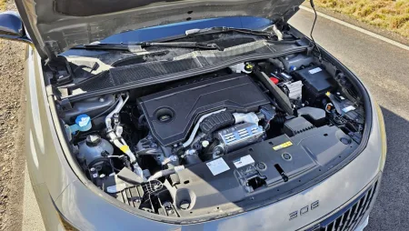 test-2026-peugeot-308-sw-hybrid-hybrid-145-27