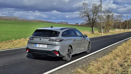 test-2026-peugeot-308-sw-hybrid-hybrid-145-6