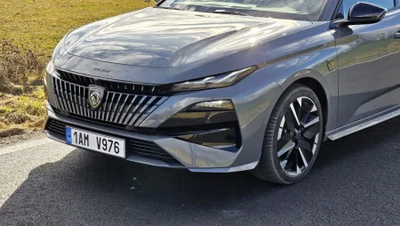 test-2026-peugeot-308-sw-hybrid-hybrid-145-9