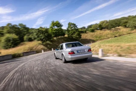 1995-mercedes-benz-e-500-limited-15