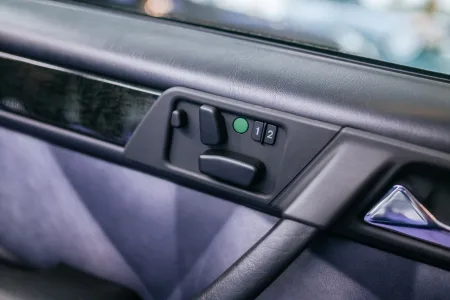 1995-mercedes-benz-e-500-limited-7