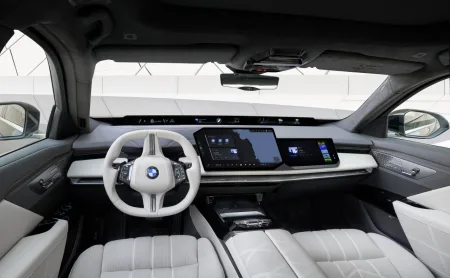 2026-bmw-rady-7-facelift-11