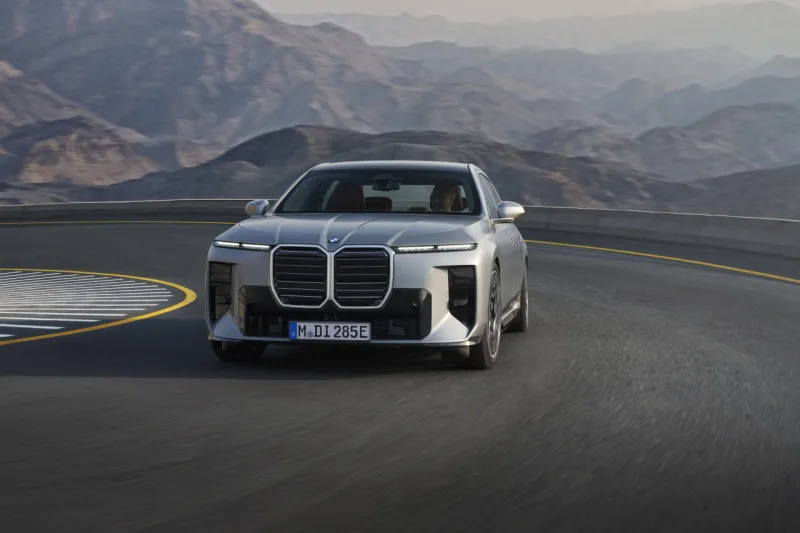 2026-bmw-rady-7-facelift-19