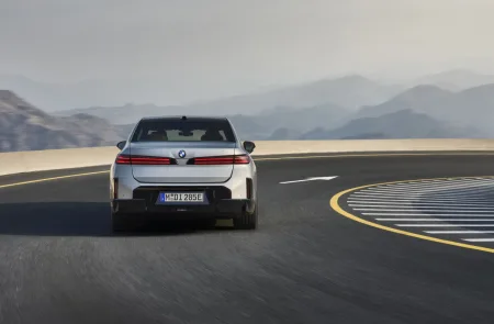 2026-bmw-rady-7-facelift-22