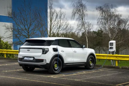 2026-ford-explorer-van-9