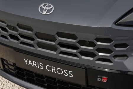 2026-toyota-yaris-cross-gr-sport-facelift-3