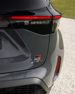 2026-toyota-yaris-cross-gr-sport-facelift-4