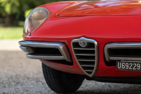 alfa-romeo-spider-duetto-1-serie-3