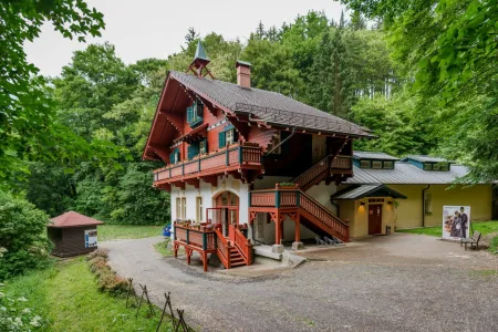 mattoni-muzeum-v-loschnerove-pavilonu-kyselka