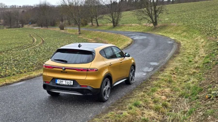 test-2026-alfa-romeo-tonale-1-5-turbo-ibrida-175-tct7-8