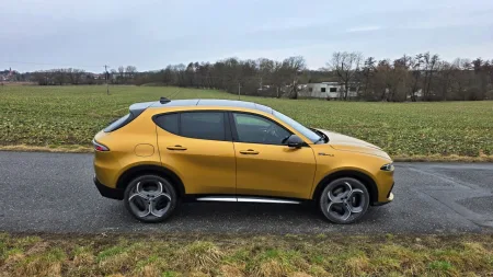 test-2026-alfa-romeo-tonale-1-5-turbo-ibrida-175-tct7-9