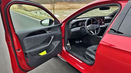 test-2026-volkswagen-passat-variant-20-tdi-143-kw-4x4-dsg-14