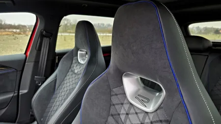 test-2026-volkswagen-passat-variant-20-tdi-143-kw-4x4-dsg-22