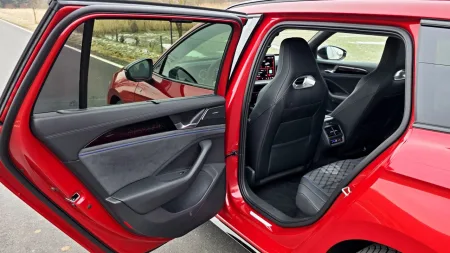 test-2026-volkswagen-passat-variant-20-tdi-143-kw-4x4-dsg-23