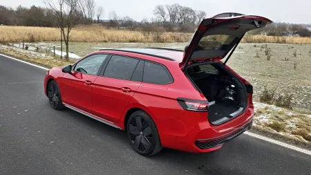 test-2026-volkswagen-passat-variant-20-tdi-143-kw-4x4-dsg-25