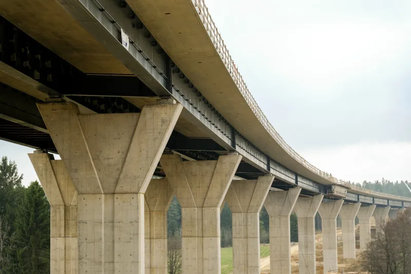 dalnice-d3-stavba-mostu