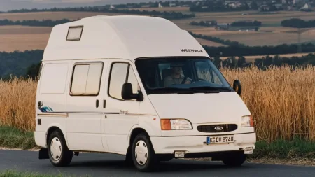 historie-ford-nugget-obytnaky-90s