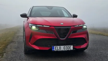 test-2026-elektromobil-alfa-romeo-junioe-elettrica-veloce-10