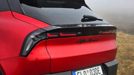 test-2026-elektromobil-alfa-romeo-junioe-elettrica-veloce-17