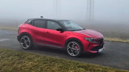 test-2026-elektromobil-alfa-romeo-junioe-elettrica-veloce-9