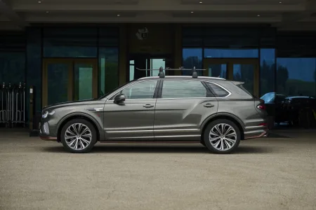 2026-bentley-bentayga-ewb-chalet-edition-2