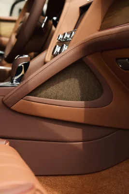 2026-bentley-bentayga-ewb-chalet-edition-7
