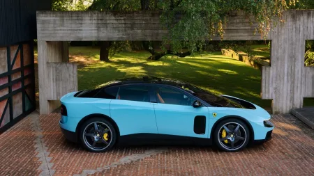 2026-ferrari-luce-elektromobil-2