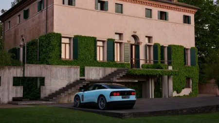 2026-ferrari-luce-elektromobil-3