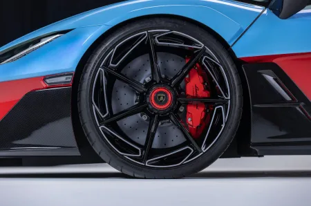 2026-lamborghini-fenomeno-roadster-12