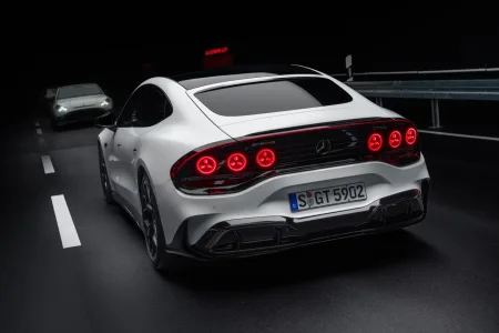 2026-mercedes-amg-gt-ctyrdverove-kupe-nova-generace-24